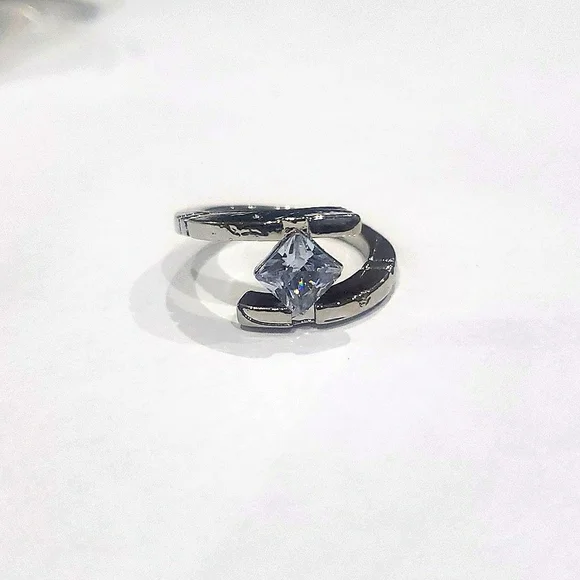 Ring 💍 Size 7 - Picture 12 of 13